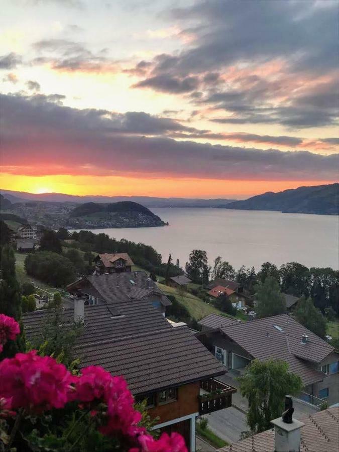 Traumhaftes Chalet Mit Seesicht Krattigen Eksteriør bilde